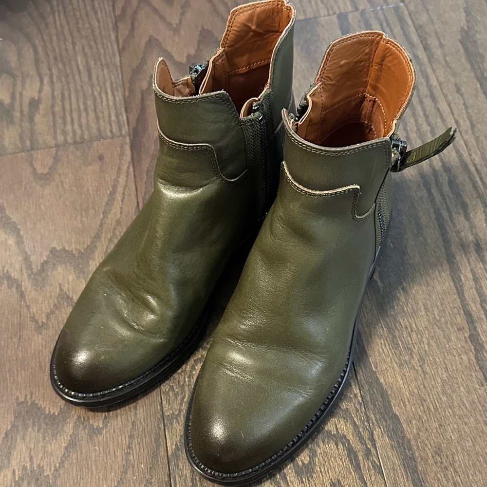 Franco Sarto ankle booties